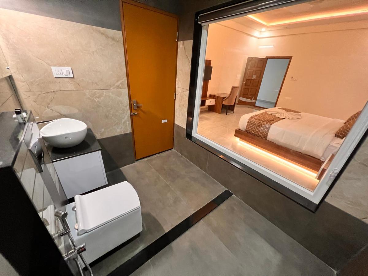 Blue Peaks Holiday Home มุนนาร์ ภายนอก รูปภาพ