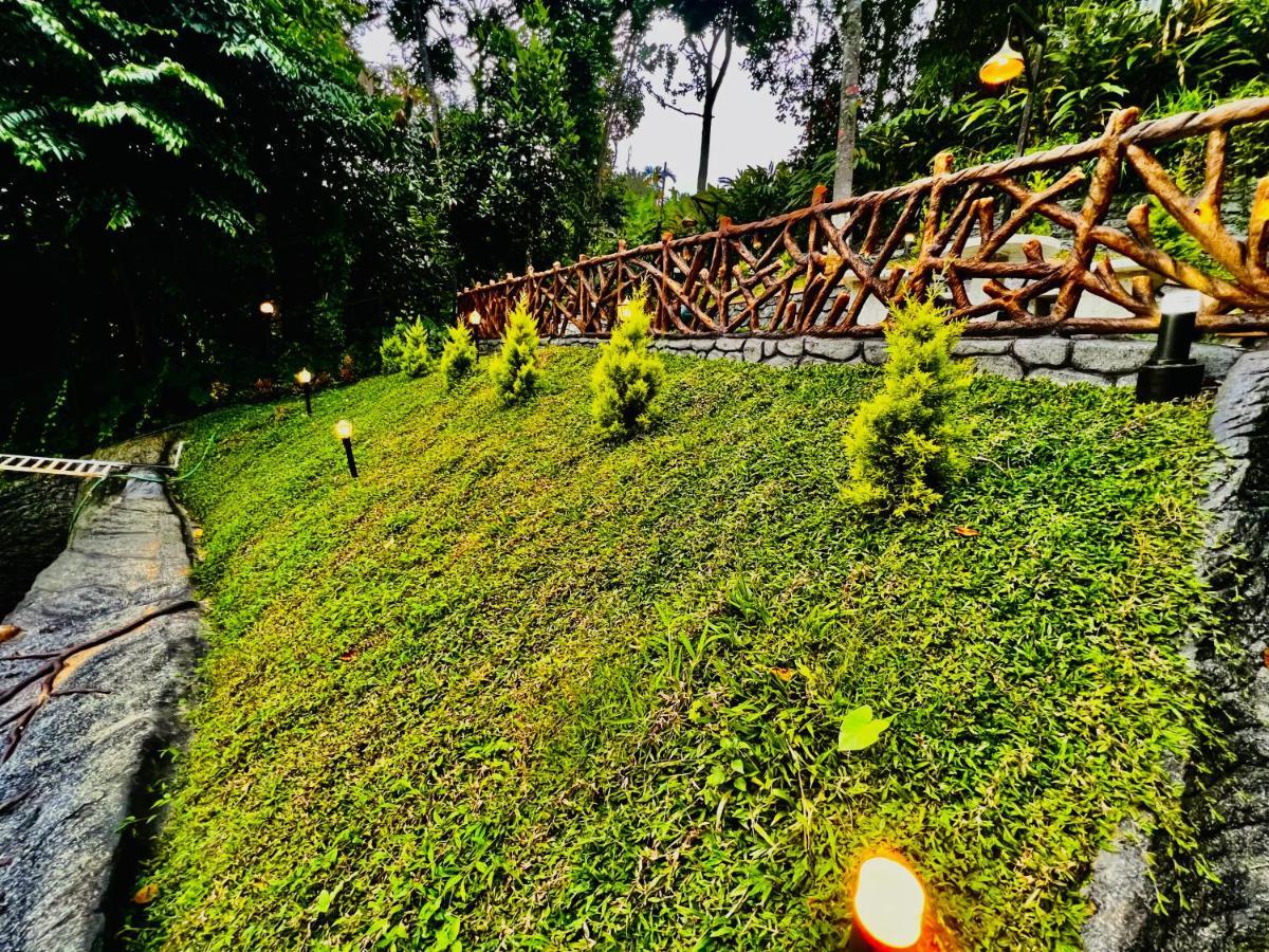 Blue Peaks Holiday Home มุนนาร์ ภายนอก รูปภาพ